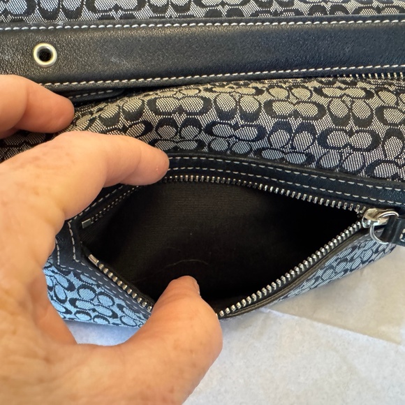 Vintage & Pristine Coach Signature Jacquard Demi Bag in Black & Grey - Picture 6 of 11